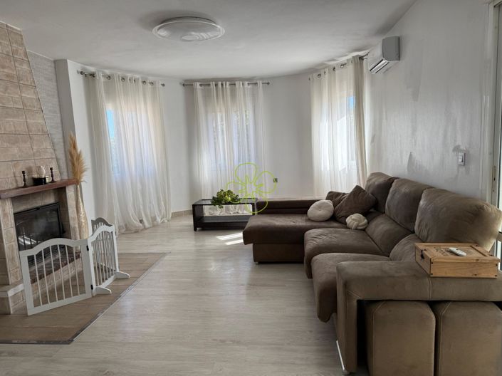 Image No.12-4 Bed Villa for sale