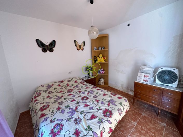 Image No.8-4 Bed Village House for sale