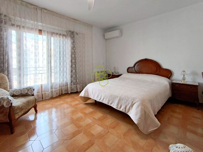 Image No.13-5 Bed Village House for sale