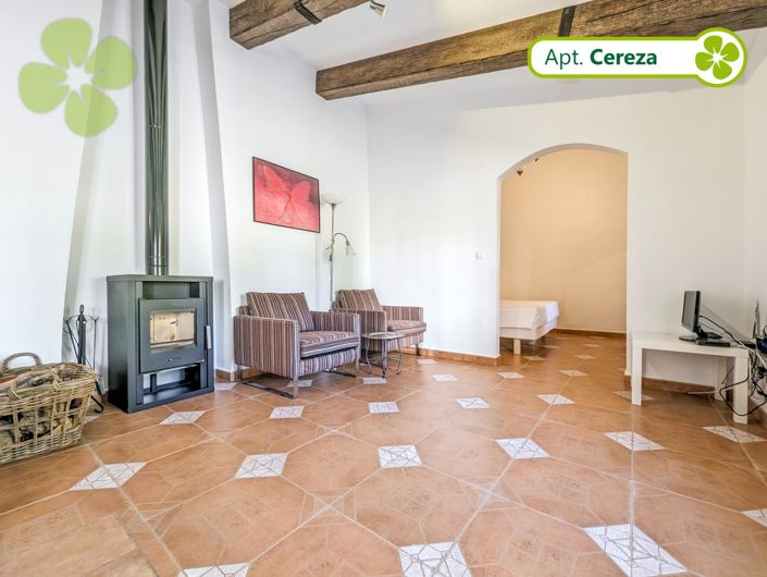 Image No.28-8 Bed Country House for sale