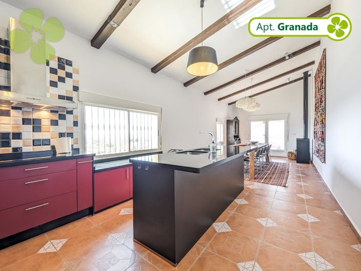 Image No.5-8 Bed Country House for sale