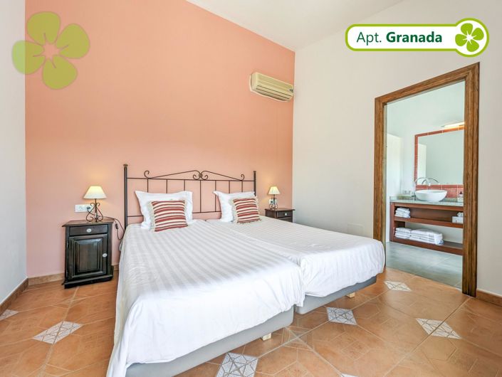 Image No.9-8 Bed Country House for sale