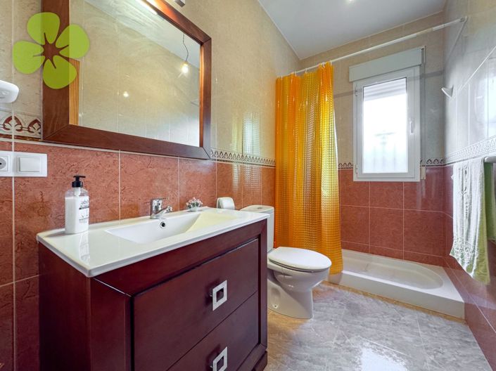 Image No.10-4 Bed Villa for sale