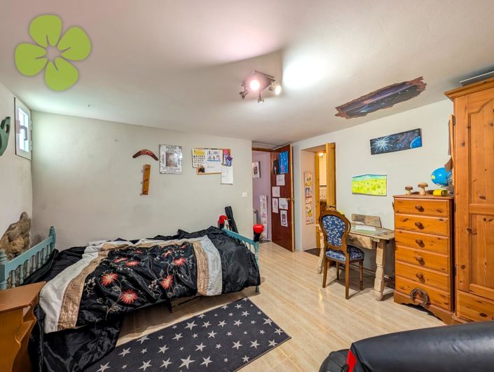 Image No.9-8 Bed Country House for sale