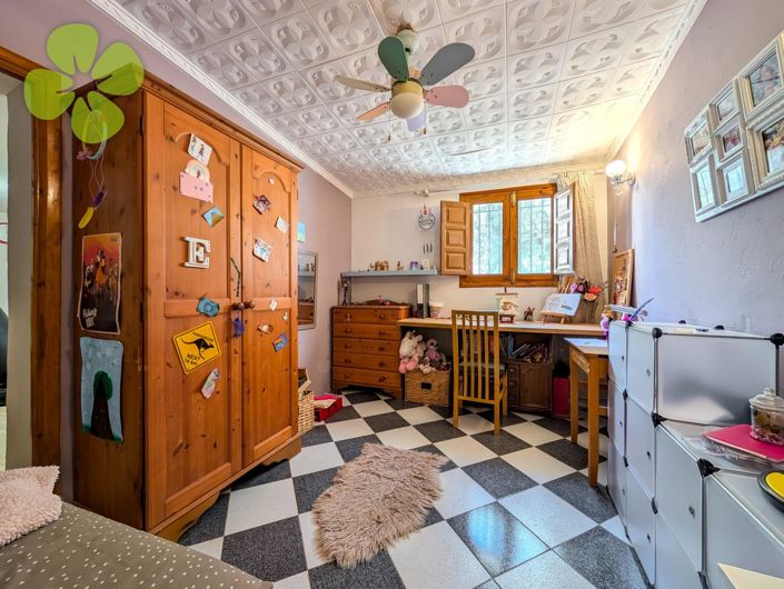 Image No.10-8 Bed Country House for sale