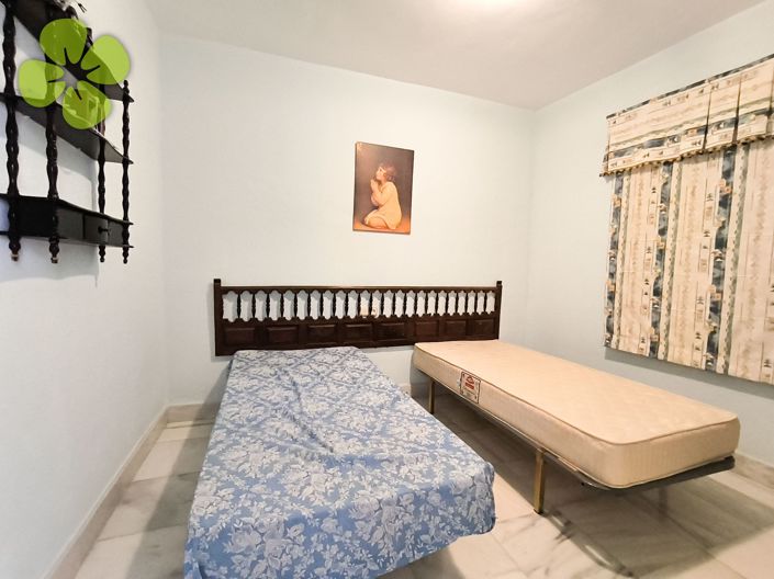 Image No.16-4 Bed Townhouse for sale