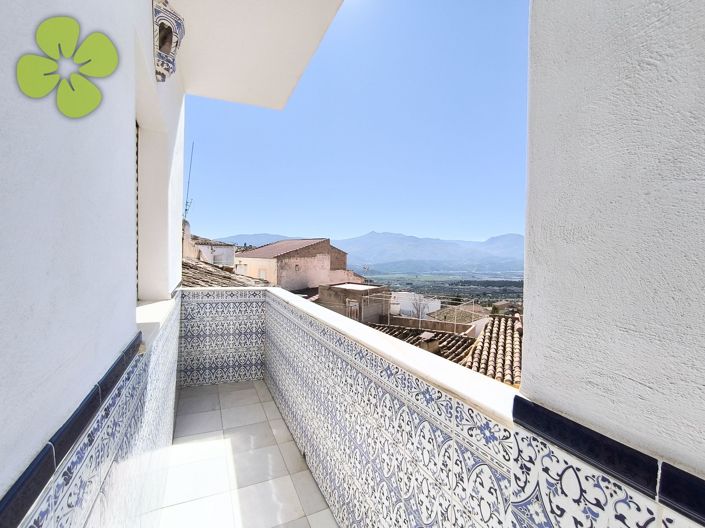 Image No.20-4 Bed Townhouse for sale