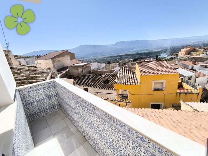 Image No.21-4 Bed Townhouse for sale