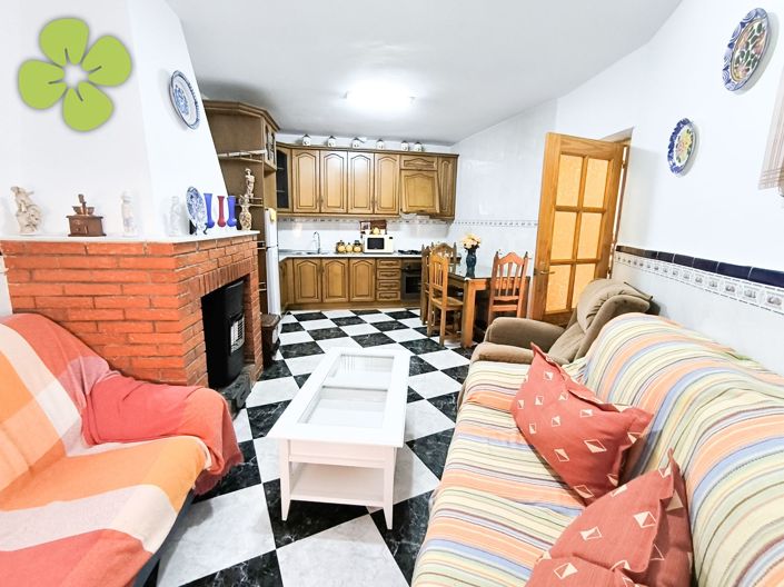 Image No.7-4 Bed Townhouse for sale