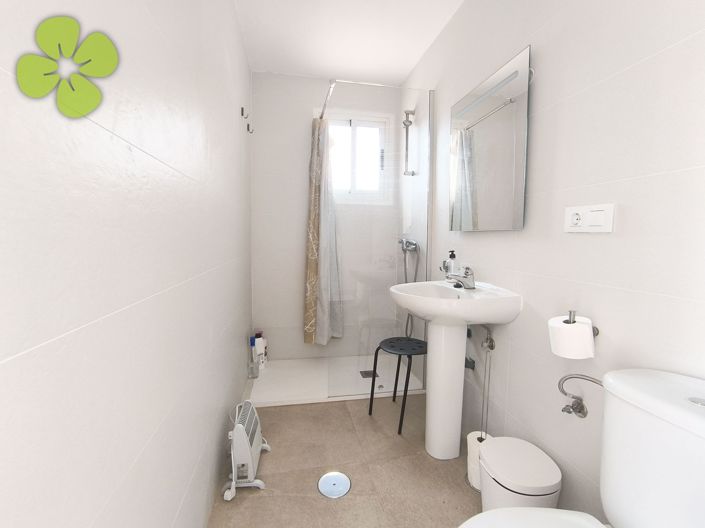 Image No.15-6 Bed Villa for sale