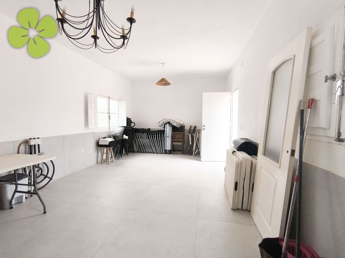 Image No.18-6 Bed Villa for sale