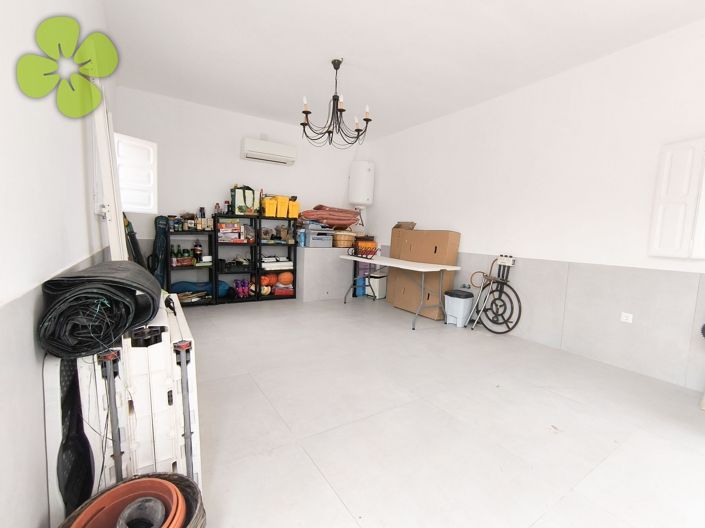 Image No.19-6 Bed Villa for sale