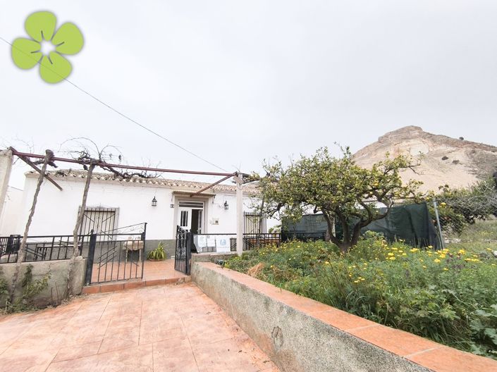 Image No.2-6 Bed Villa for sale