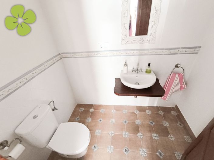 Image No.11-4 Bed Country House for sale