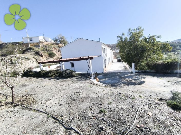 Image No.25-4 Bed Country House for sale