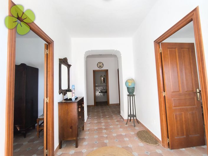 Image No.3-4 Bed Country House for sale