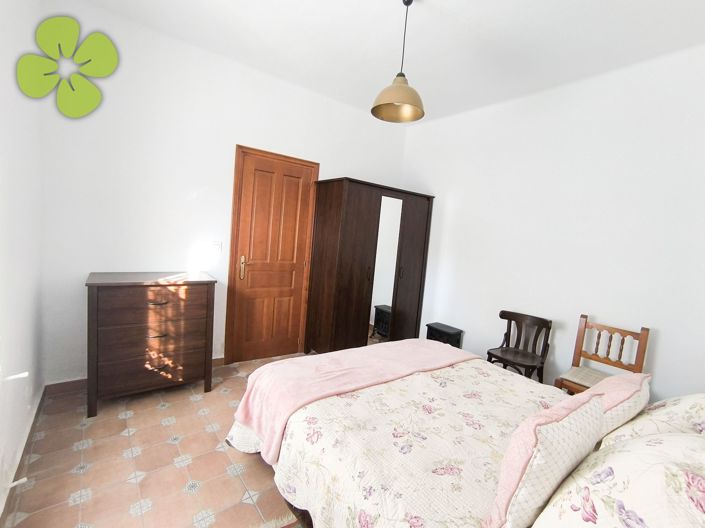 Image No.8-4 Bed Country House for sale