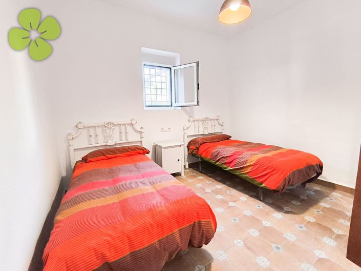 Image No.8-4 Bed Country House for sale