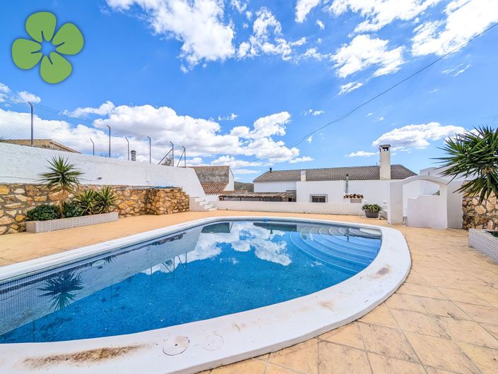 Image No.25-4 Bed Villa for sale