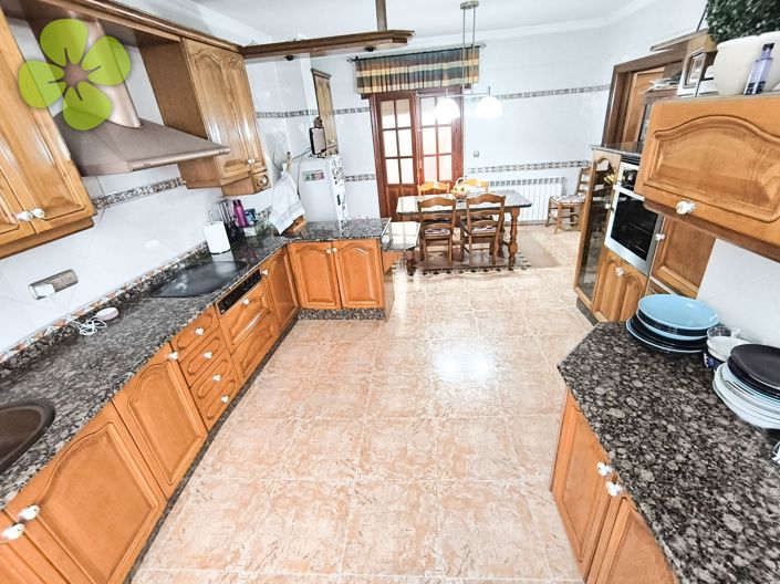 Image No.11-5 Bed Village House for sale