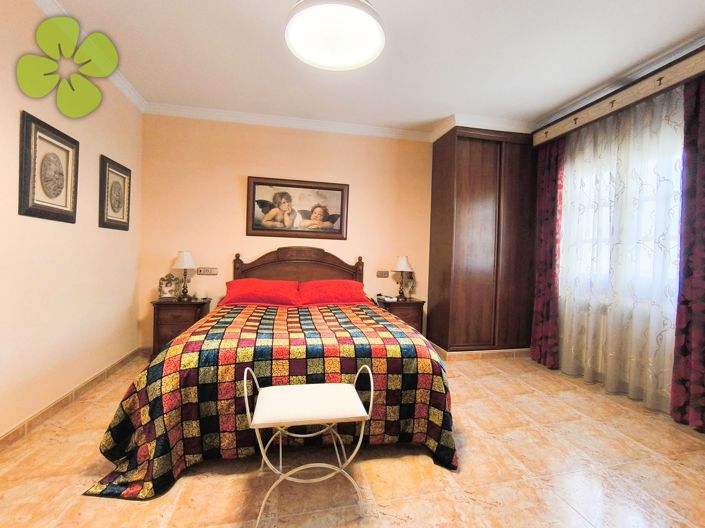 Image No.12-5 Bed Village House for sale