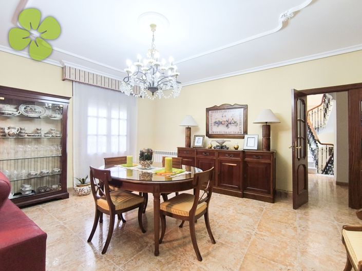 Image No.7-5 Bed Village House for sale