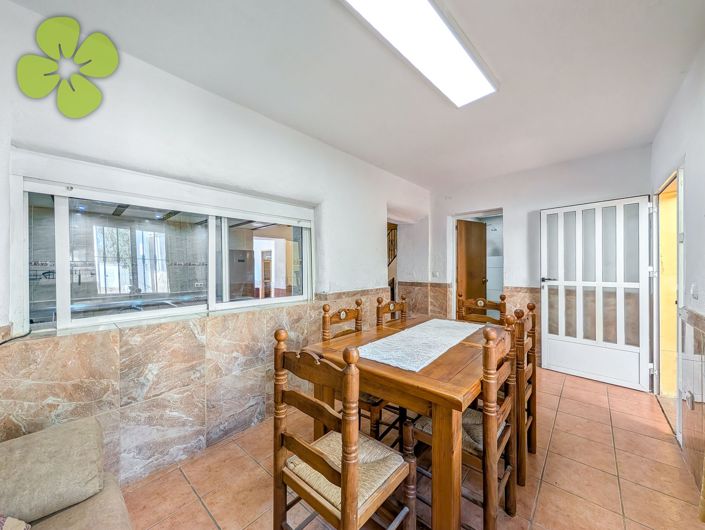 Image No.14-3 Bed Country House for sale