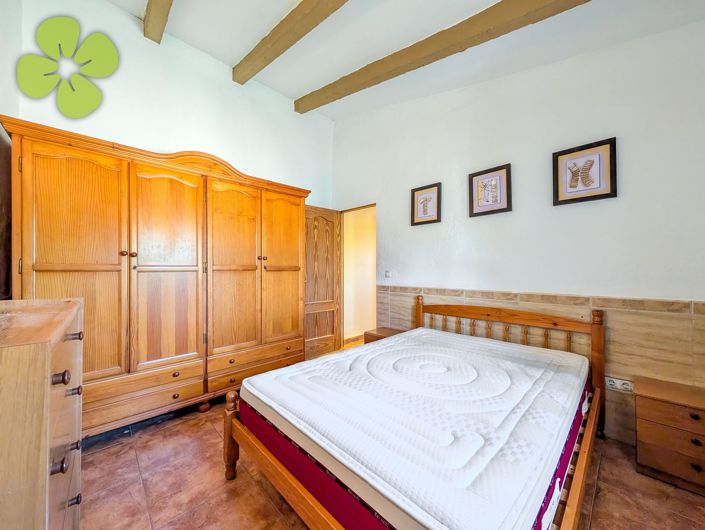 Image No.20-3 Bed Country House for sale