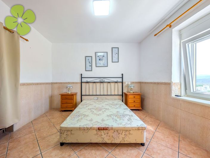 Image No.7-3 Bed Country House for sale