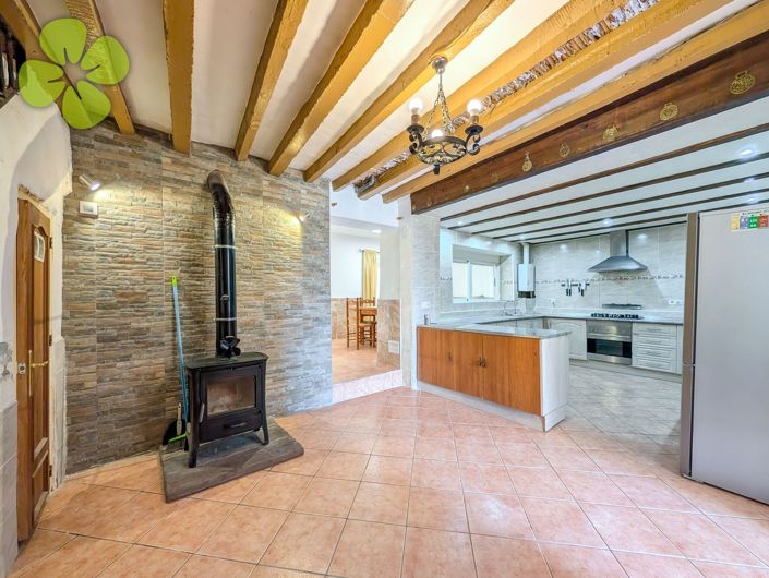 Image No.9-3 Bed Country House for sale