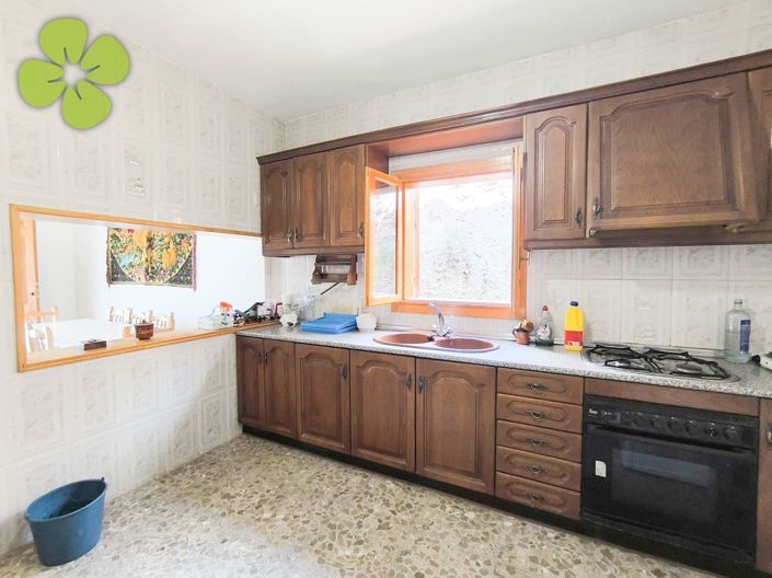 Image No.11-6 Bed Country House for sale