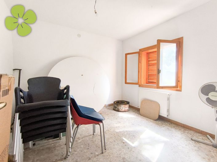 Image No.14-6 Bed Country House for sale