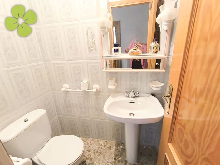 Image No.15-6 Bed Country House for sale