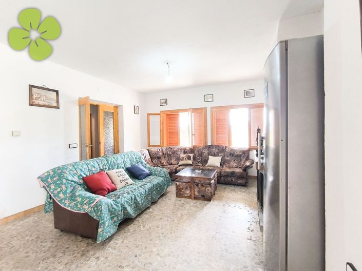 Image No.3-6 Bed Country House for sale