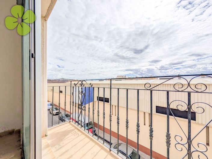 Image No.14-3 Bed Apartment for sale