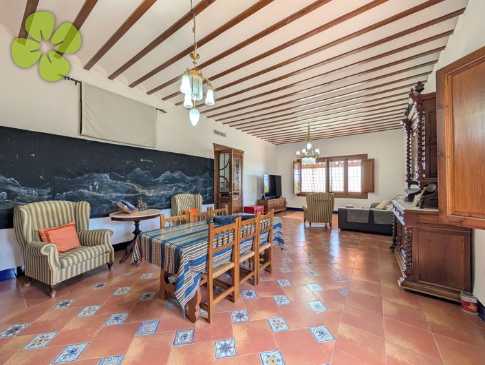 Image No.4-4 Bed Villa for sale