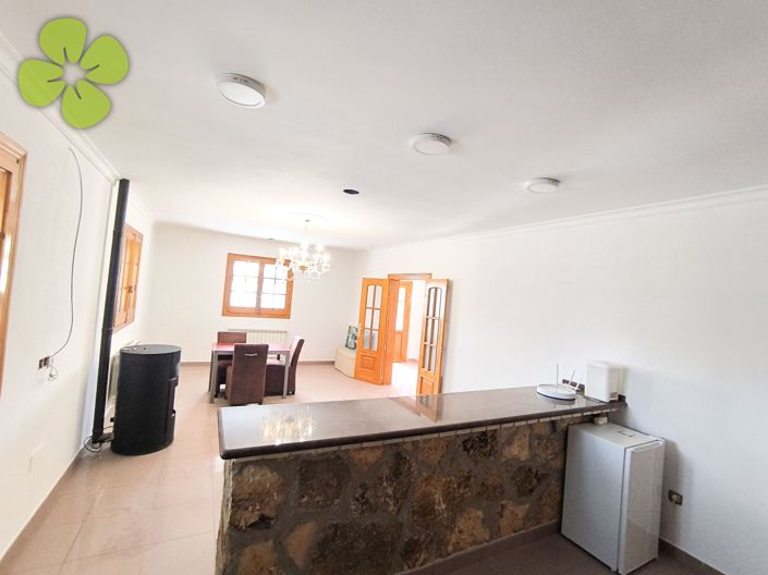 Image No.3-4 Bed Villa for sale