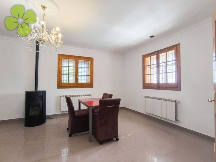 Image No.4-4 Bed Villa for sale