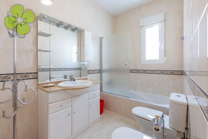 Image No.11-3 Bed Villa for sale