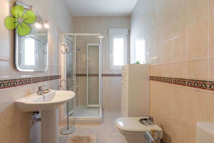 Image No.14-3 Bed Villa for sale