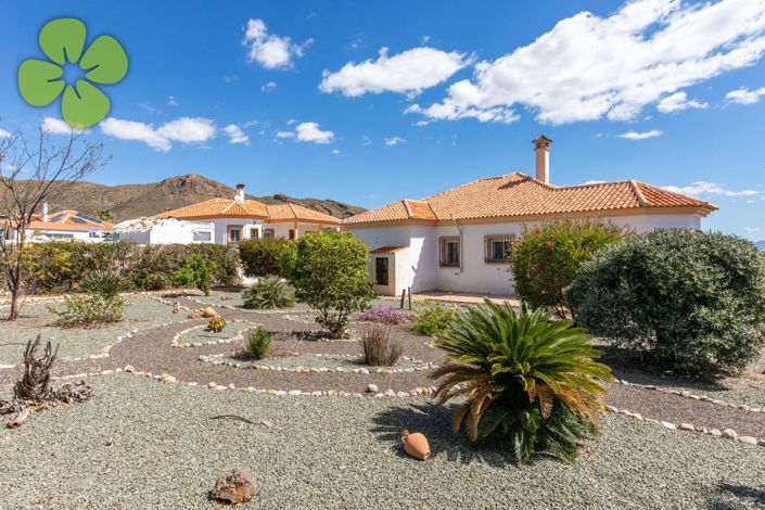 Image No.24-3 Bed Villa for sale