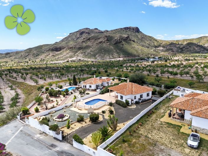 Image No.26-3 Bed Villa for sale