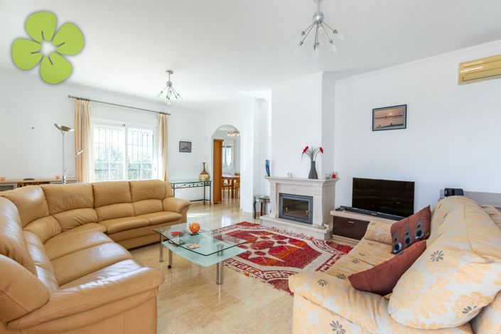 Image No.4-3 Bed Villa for sale