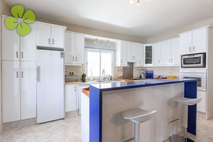 Image No.4-3 Bed Villa for sale