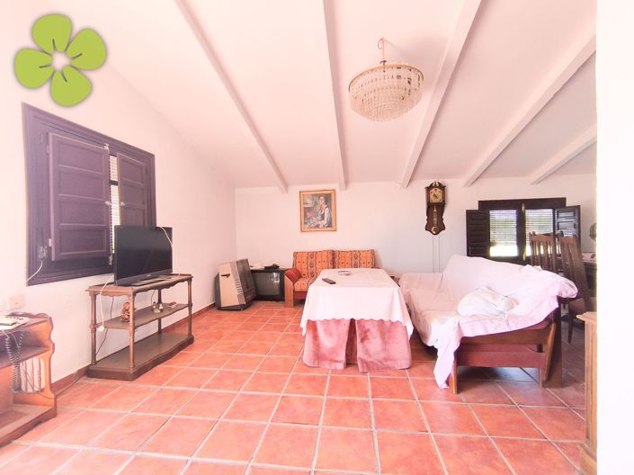 Image No.12-6 Bed Country House for sale