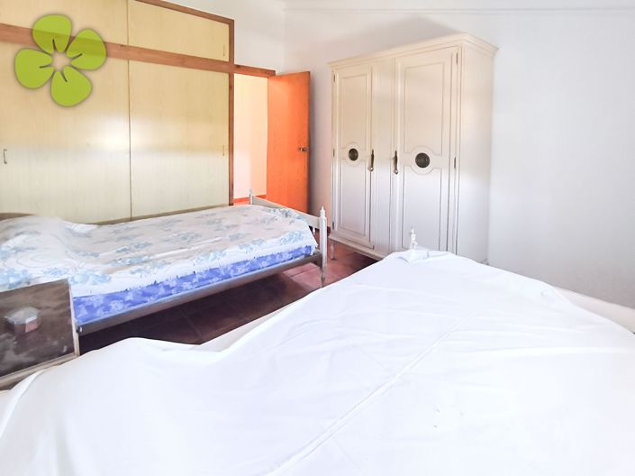 Image No.20-6 Bed Country House for sale