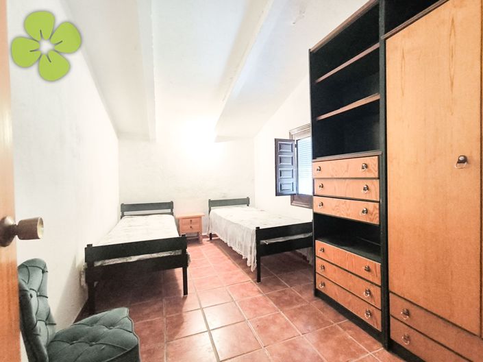 Image No.22-6 Bed Country House for sale