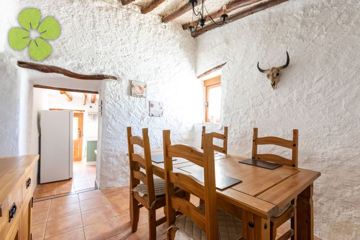 Image No.12-3 Bed Country House for sale