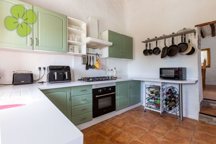 Image No.15-3 Bed Country House for sale