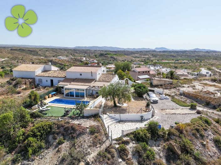 Image No.2-3 Bed Country House for sale